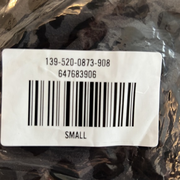 Fitted black printed crop top - Picture 3 of 3